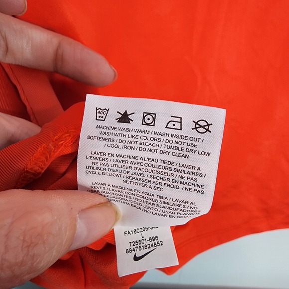 Nike Dri Fit Tee Shirt Golf Shirt Women's Size Large Red V Neck Ryder Cup 2016 - Picture 7 of 7